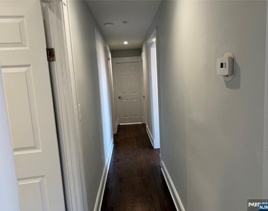 252 Boulevard - Photo Thumbnail 4