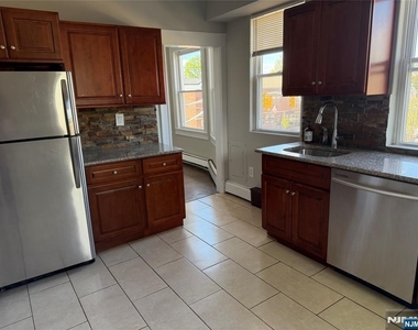252 Boulevard - Photo Thumbnail 1