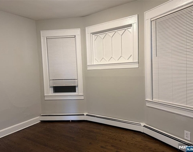 252 Boulevard - Photo Thumbnail 7