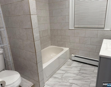 252 Boulevard - Photo Thumbnail 8