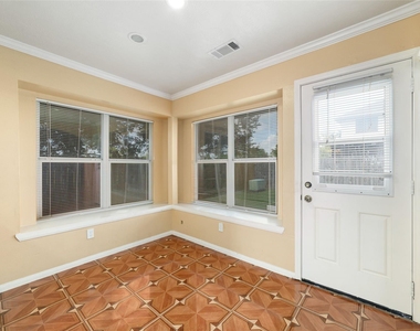 8207 Aliso Canyon Lane - Photo Thumbnail 11