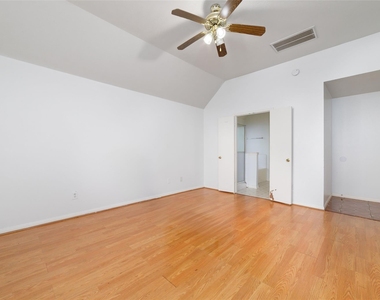 8207 Aliso Canyon Lane - Photo Thumbnail 13
