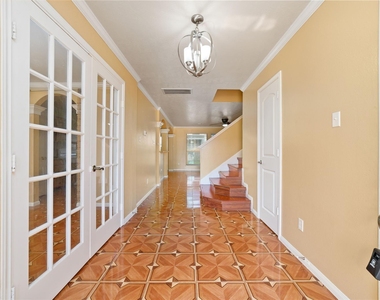 8207 Aliso Canyon Lane - Photo Thumbnail 2