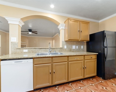 8207 Aliso Canyon Lane - Photo Thumbnail 7