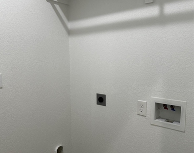 16686 E Lynbrook - Photo Thumbnail 18