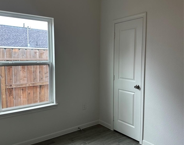 16686 E Lynbrook - Photo Thumbnail 12