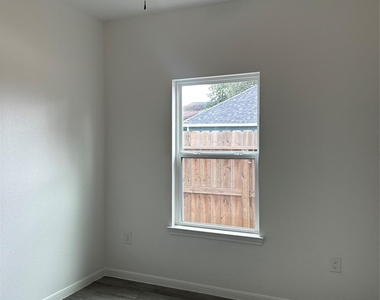 16686 E Lynbrook - Photo Thumbnail 11