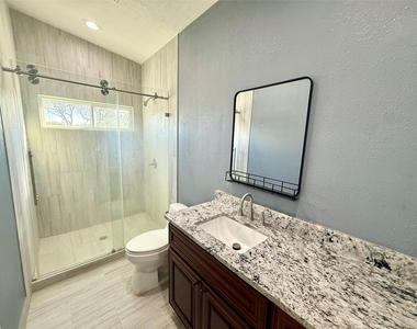 9013 Puritan Way - Photo Thumbnail 11