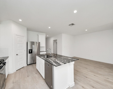 1618 Westway Drive - Photo Thumbnail 21