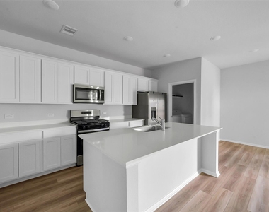 1120 Novelle Bend Drive - Photo Thumbnail 8