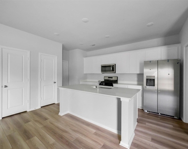 1120 Novelle Bend Drive - Photo Thumbnail 7