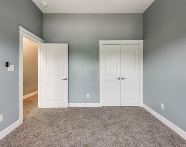 4927 E Ridge Creek Drive - Photo Thumbnail 13