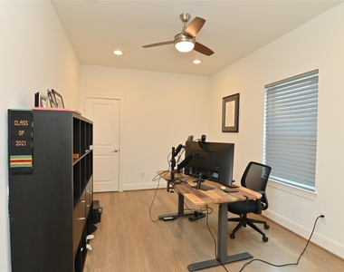 1117 W 16th Street - Photo Thumbnail 30