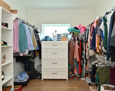 1117 W 16th Street - Photo Thumbnail 33