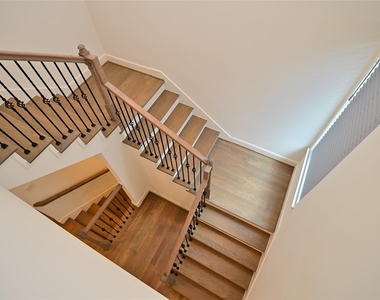 1117 W 16th Street - Photo Thumbnail 42