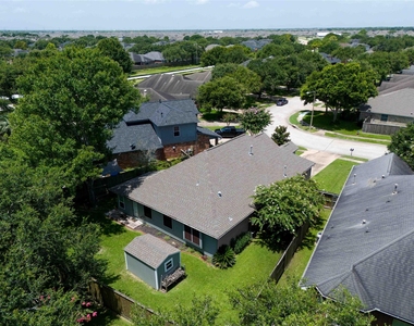 421 Livingstone Lane - Photo Thumbnail 26