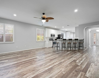 421 Livingstone Lane - Photo Thumbnail 11