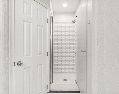 622 N 13th Street - Photo Thumbnail 13