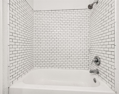 622 N 13th Street - Photo Thumbnail 8