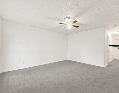 622 N 13th Street - Photo Thumbnail 3