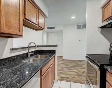 11201 Lynbrook Drive - Photo Thumbnail 4