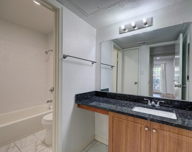 11201 Lynbrook Drive - Photo Thumbnail 6