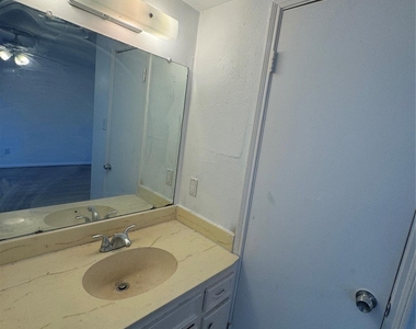 9330 Tooley Drive - Photo Thumbnail 13