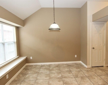 8902 Peach Oak Crossing - Photo Thumbnail 12