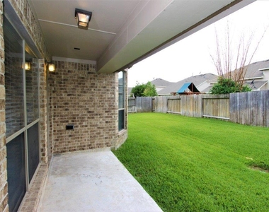 8902 Peach Oak Crossing - Photo Thumbnail 20