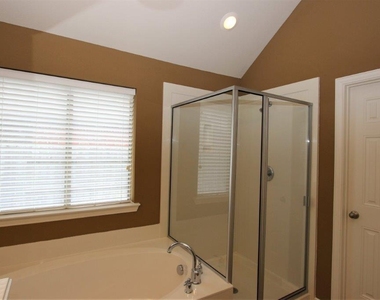 8902 Peach Oak Crossing - Photo Thumbnail 14