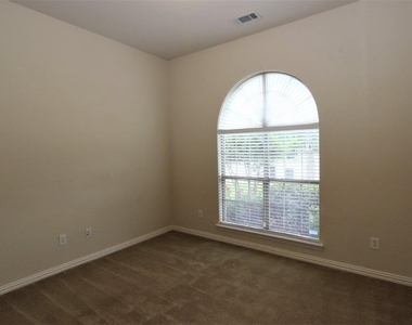 8902 Peach Oak Crossing - Photo Thumbnail 16