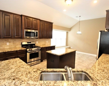 8902 Peach Oak Crossing - Photo Thumbnail 9