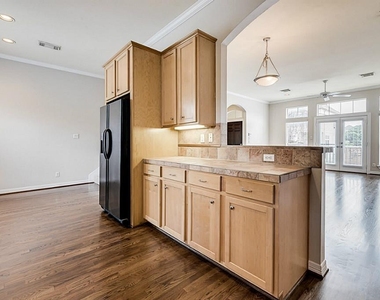 513 Leverkuhn Street - Photo Thumbnail 12