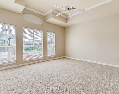 513 Leverkuhn Street - Photo Thumbnail 13