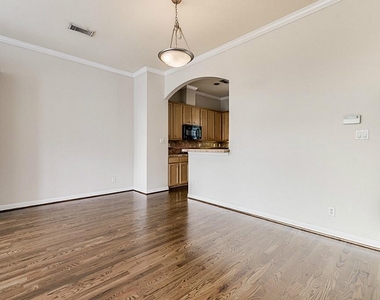 513 Leverkuhn Street - Photo Thumbnail 4