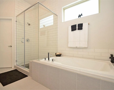 2713 Clay Street - Photo Thumbnail 17