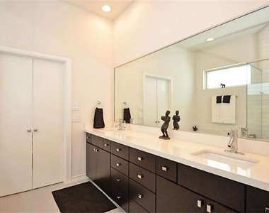 2713 Clay Street - Photo Thumbnail 16