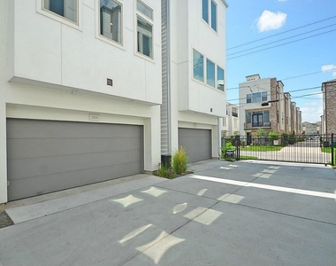 2713 Clay Street - Photo Thumbnail 23