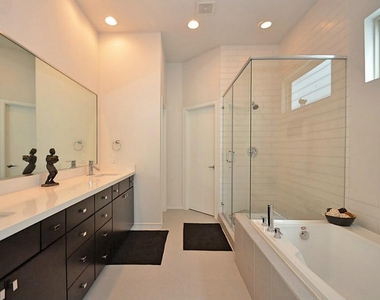 2713 Clay Street - Photo Thumbnail 4
