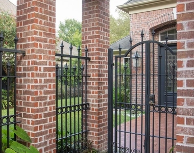 3039 Bonnebridge Way Boulevard - Photo Thumbnail 3