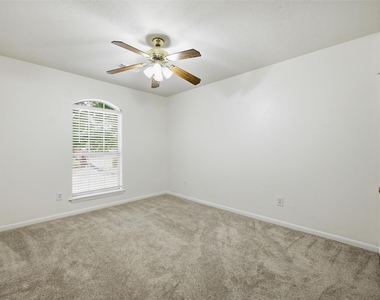18010 Quiet Stream Court - Photo Thumbnail 11