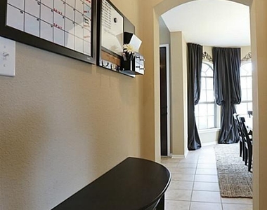 6314 Tolstin Lakes Lane - Photo Thumbnail 8