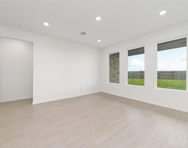 830 Heaven Drive - Photo Thumbnail 13