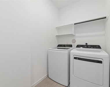 830 Heaven Drive - Photo Thumbnail 22
