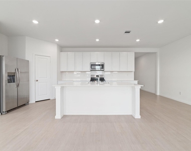 830 Heaven Drive - Photo Thumbnail 10