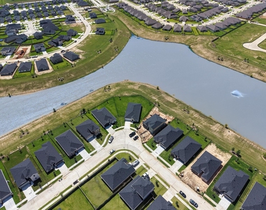 6127 Bella Breeze Dr - Photo Thumbnail 2