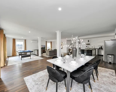 3217 Binz Street - Photo Thumbnail 10