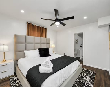 3217 Binz Street - Photo Thumbnail 1