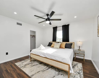 3217 Binz Street - Photo Thumbnail 17