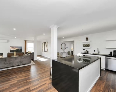 3217 Binz Street - Photo Thumbnail 9